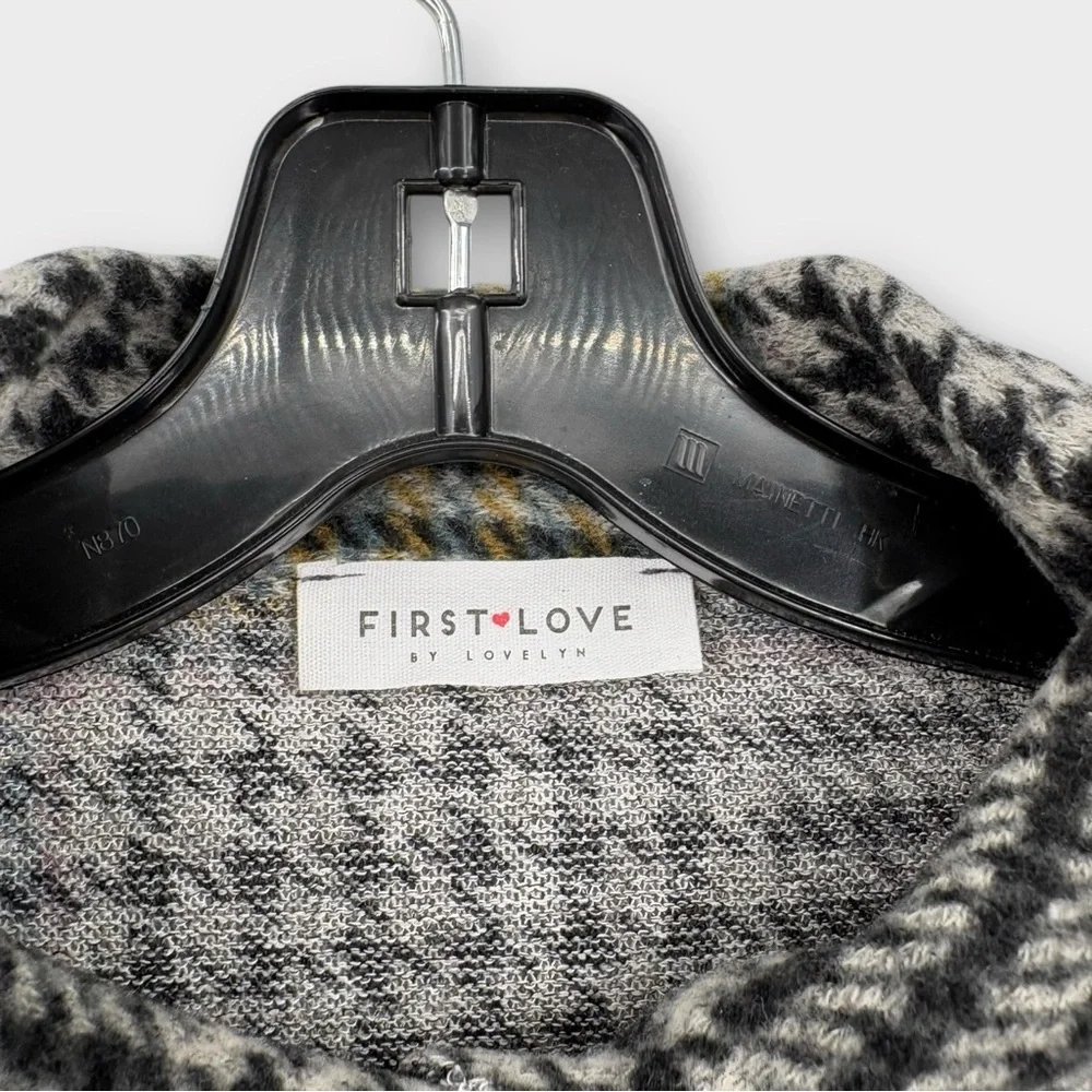 First Love by Lovelyn Cozy Plaid Relaxed Fit Top in Grey Women’s Size L - Picture 5 of 8